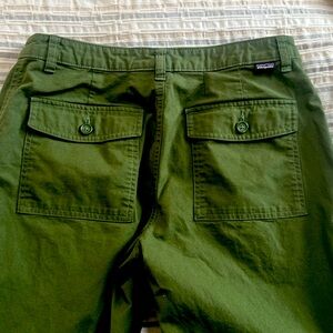 Patagonia capris, hardly worn.